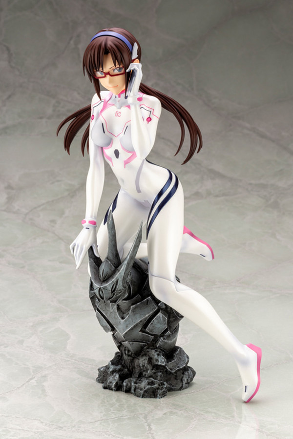 Mari Makinami Illustrious white plugsuit kotobukiya